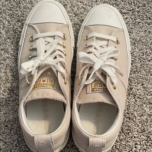 Converse Women's light pale pink Sneakers